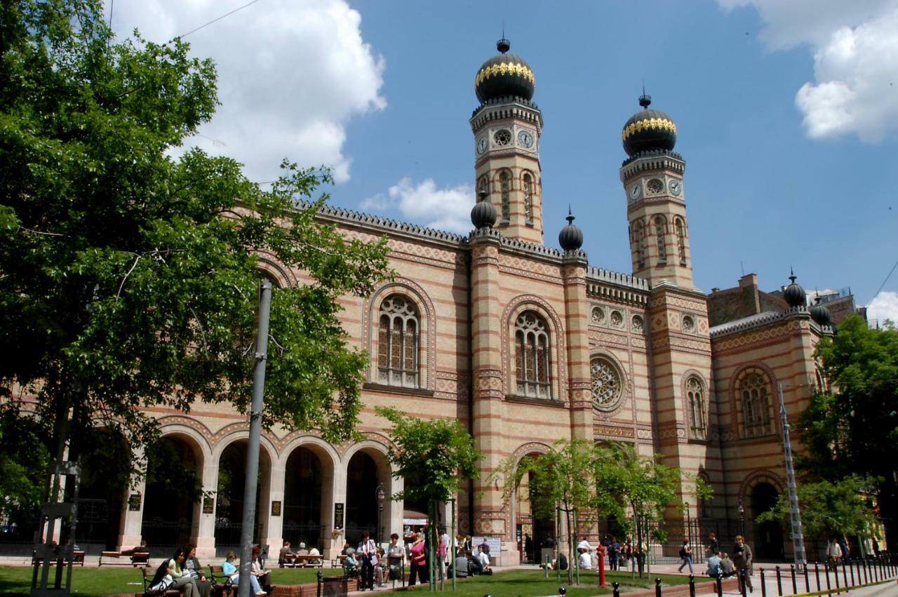 Little Americas Museum Apartments بودابست المظهر الخارجي الصورة
